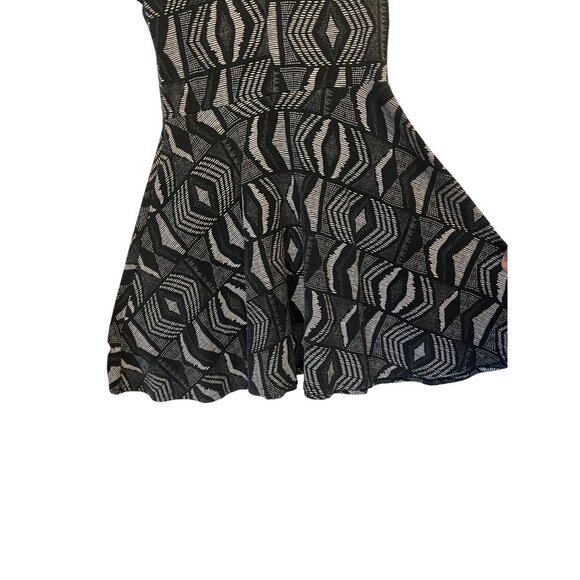 Aeropostale Women's Medium Black & White Geometric  Boho Fit & Flare Mini Dress - Picture 7 of 16